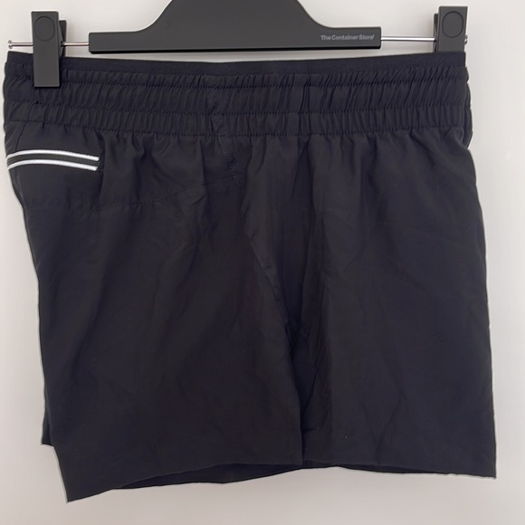 Breathe Run SHORT - Black / Reflective Silver - Picture 8 of 12